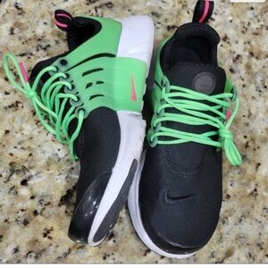 Nike Presto Green White And Pink 5youth Worn One Time!